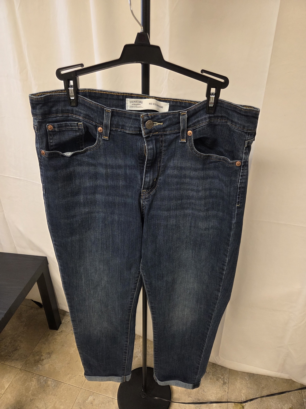 Signature Studio Women's Dark Blue Stretch Jeans